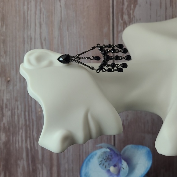 BLACK BEADED DANGLING CHANDLER PIERCED EARRINGS - Picture 2 of 8